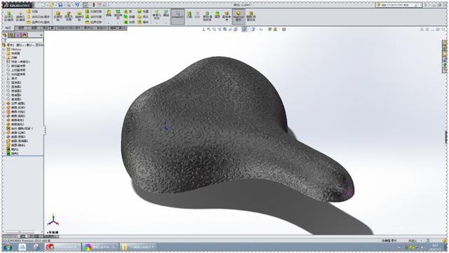 用SW建模一个自行车坐垫，草图很复杂，希望不要被吓到